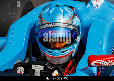Misano Adriatico, Italien - 10. April 2016: A Tatuus F4 T014 Abarth von Jenzer Motorsport Team, angetrieben von Van Uitert Job Stockfoto