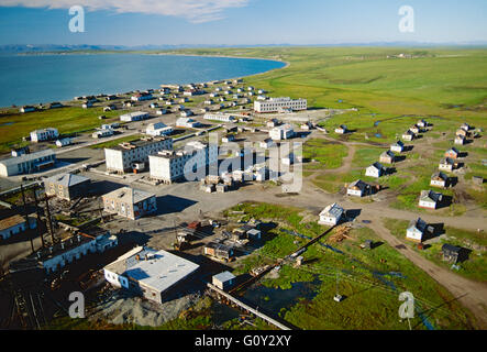 Antenne des abgelegenen Fischerdorf Post zwischen Provideniya & Egvekinot; Sibirien; Chuchki Halbinsel; Magadan Region; Russische Föderation Stockfoto