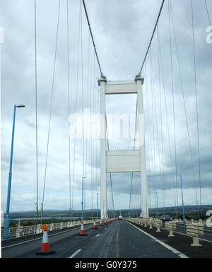 Die ersten Severn Überfahrt mit einem Fahrstreifen für Reparaturen und Wartung, Mai 2016 geschlossen Stockfoto