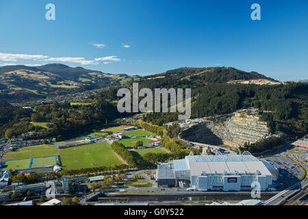 Forsyth Barr Stadium, Logan Park und Palmers Steinbruch, Dunedin, Südinsel, Neuseeland - Antenne Stockfoto