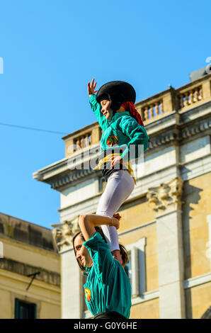 Die Castellers bauen menschlichen Türme in Barcelona Katalonien Spanien, eine unverwechselbare regionale tradition Stockfoto