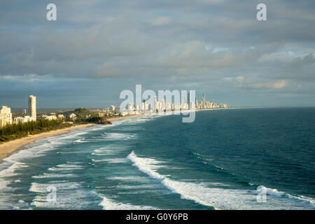 Blick nach Norden von Burleigh Heads nach Surfers Paradise an der Gold Coast, Queensland, Australien Stockfoto