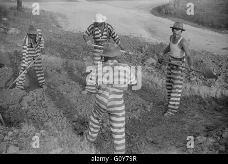 Sträflinge, die Arbeit an Road, Ogelthorpe County, Georgia, USA, von Jack Delano für Farm Security Administration, Mai 1941 Stockfoto