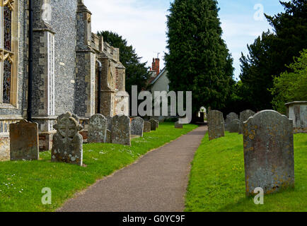 Str. Marys Kirche im Dorf East Bergholt, Suffolk, England UK Stockfoto