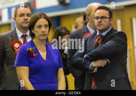 Edinburgh, Schottland. 6. Mai 2016. Kezia Dugdale gewinnt einen Liste Sitz in Edinburgh und kündigt an, dass sie als Anführer der schottischen Labour wohnen werden. Bildnachweis: Richard Dyson/Alamy Live-Nachrichten Stockfoto