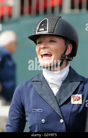 Badminton, UK. 6. Mai 2016.  Die 2016 Mitsubishi Motors Badminton Horse Trials. Emily King nach der Dressur-Phase an Tag2 der 2016 legen Mitsubishi Motors Badminton Horse Trials stattfindenden 5.-8. Mai. Bildnachweis: Jonathan Clarke/Alamy Live-Nachrichten Stockfoto