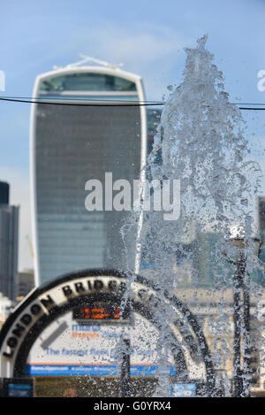 London, UK. 6. Mai 2016. Sonnig und warm in London Credit: Matthew Chattle/Alamy Live News Stockfoto