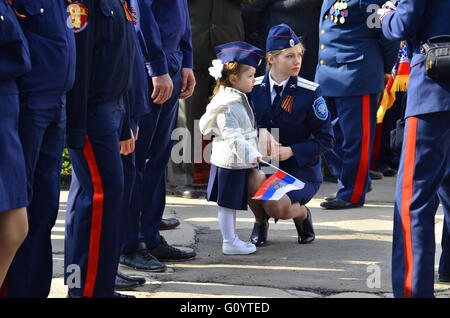 1. Mai 2016 - Tambow, Tambow, Russland - Kosaken Tambow (Tambow Kosakenarmee). Patriotischer Erziehung von Kindern in Tambow Kosaken engagiert. (Kredit-Bild: © Aleksei Sukhorukov über ZUMA Draht) Stockfoto