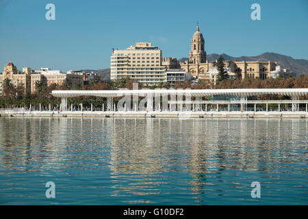 Malaga, Blick vom Hafen Stockfoto