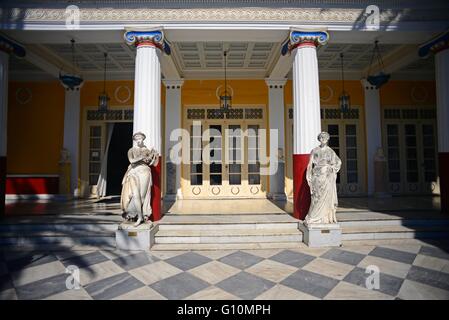 Das Achilleion Palast im Dorf Gastouri (Sissis geliebte Griechische Sommer Palast), Korfu, Griechenland Stockfoto