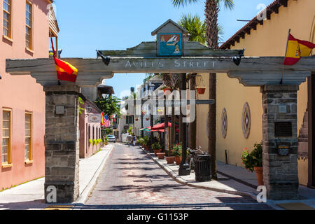 Aviles Str., die älteste Straße in den USA, befindet sich im Abschnitt "Old Town" von St. Augustine, Florida. Stockfoto