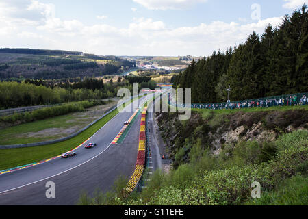 Rennstrecke Spa-Francorchamps (Belgien). 7. Mai 2016. Langstrecken-Weltmeisterschaft sechs Stunden von Spa-Francorchamps. Fans sehen das Rennen zu entfalten. Bildnachweis: Aktion Plus Sport/Alamy Live-Nachrichten Stockfoto