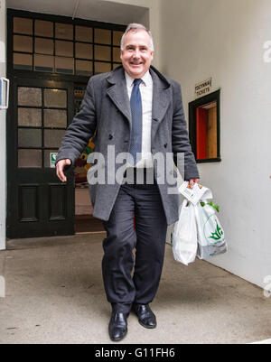 Datei Fotos: Aberystwyth, Ceredigion, Wales, UK. 19. März 2016.  MARK WILLIAMS MP angekündigt, als der neue Führer der Waliser Liberal-Demokraten. Bildnachweis: Veteran Fotografie/Alamy Live-Nachrichten Stockfoto