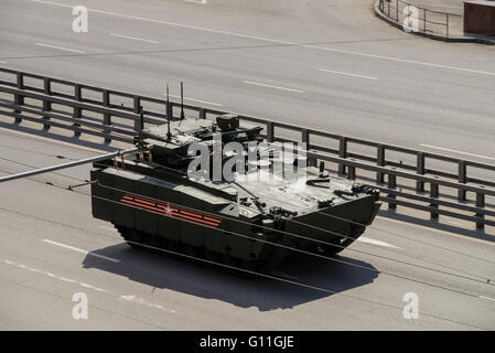 Russia.7th Mai 2016. Militärische Technik kommen wieder nach Basisstandort von allgemeinen Sieg Parade Tryout durch Moskauer Straße - Zvenigorodskoe Chaussee 7 kann 2016 Credit: Dmitry Evteev/Alamy Live News Stockfoto