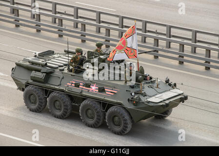 Russland.. 7. Mai 2016. Militärische Technik kommen wieder nach Basisstandort von allgemeinen Sieg Parade Tryout durch Moskauer Straße - Zvenigorodskoe Chaussee 7 kann 2016 Credit: Dmitry Evteev/Alamy Live News Stockfoto