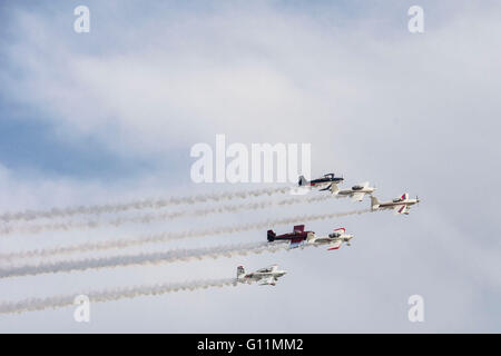 Kansas City, KS, USA. 14. März 2015. Kansas City, KS - 7. Mai 2016: Die Überführung der GoBowling 400-Wochenende auf dem Kansas Speedway in Kansas City, KS. © Csm/Alamy Live-Nachrichten Stockfoto