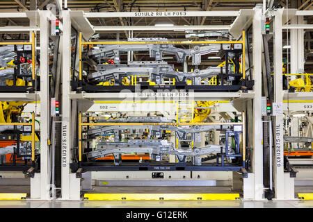 Windsor, Ontario Kanada - Automobil-Frames im Montagewerk für Fiat Chrysler Automobiles Windsor. Stockfoto