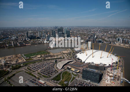 Bild zeigt Greenwich Halbinsel, Canary Wharf und der City of London Stockfoto