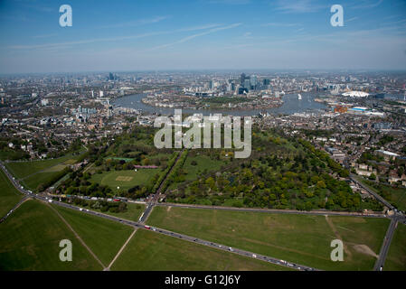 Bild zeigt Blackheath, Greenwich, Canary Wharf und der City of London Stockfoto