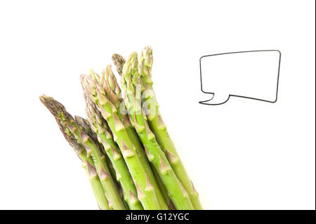 Handvoll frischer Spargel mit Comic-Stil-Label isoliert auf weiss Stockfoto