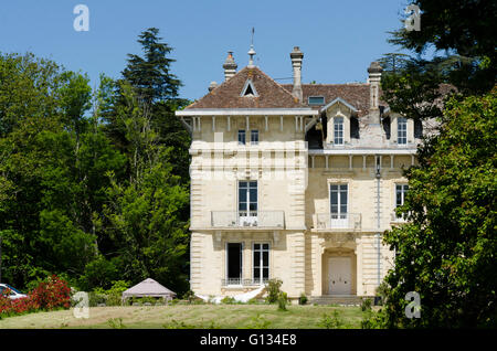 Französischer Wein Chateau Leon, Carignan, Bordelais. Frankreich. Stockfoto