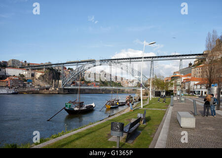 Portugal, Stadt Porto und Vila Nova De Gaia, Douro-Fluss, Dom Luis ich überbrücken Stockfoto