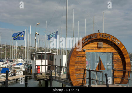 Kinsale Yacht und Marina Club Gate in Kinsale, County Cork, Irland Stockfoto