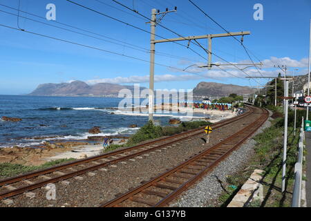 Kalk Bay Bahnhof in der Nähe von Kapstadt in Südafrika Stockfoto