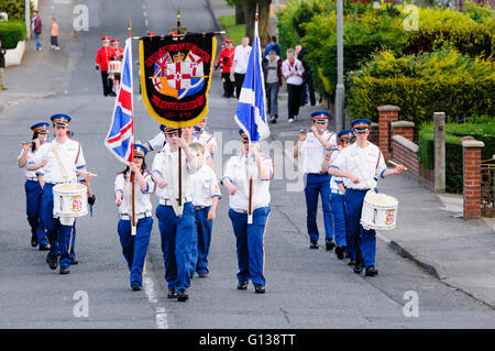 Farbe Partei führt eine Blaskapelle Querflöte von Ballycarry während einer Parade in Nordirland. Stockfoto