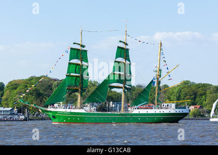 Historischen Segeln Schiff "Alexander von Humboldt II" an der Elbe bei 827th Hafengeburtstag, Hamburg, Deutschland Stockfoto