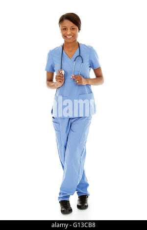 Multi-ethnische Gruppe von Ärzten, Ärzte und Krankenschwestern, sowohl männliche als auch weibliche.  Isoliert auf weißem Hintergrund. Stockfoto