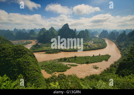 Birdseye-Blick auf den Li-Fluss von Xianggong Berg, Xingping, autonome Region Guangxi, China Stockfoto