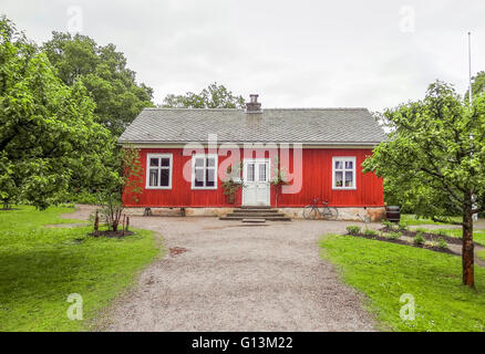 traditionelle rot lackiert Holzhaus in Schweden Stockfoto