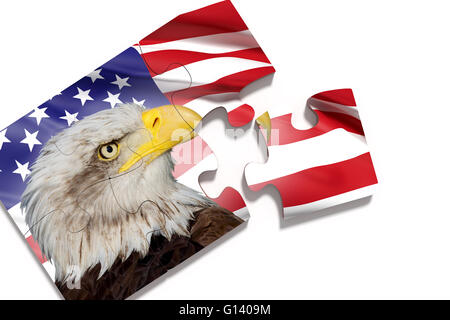 3D-Rendering Puzzleteile mit Adler gegen amerikanische Flagge winken, auf weißem Hintergrund. Isoliert. Stockfoto