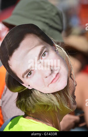 Whitehall, London, UK. 8. Mai 2016. Die Kampagne gegen den Klimawandel-Bühne eine Demo auf Whitehall © Matthew Chattle/Alamy Live Stockfoto