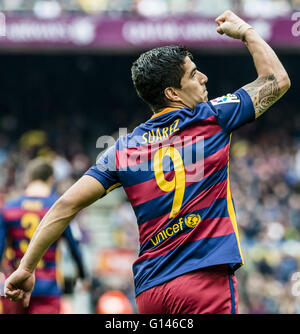 Barcelona, Katalonien, Spanien. 8. Mai 2016. FC Barcelona nach vorne SUAREZ feiert sein zweite Tor bei der BBVA-League-Spiel gegen RCD Espanyol im Camp Nou Stadion in Barcelona Credit scoring: Matthias Oesterle/ZUMA Draht/Alamy Live News Stockfoto