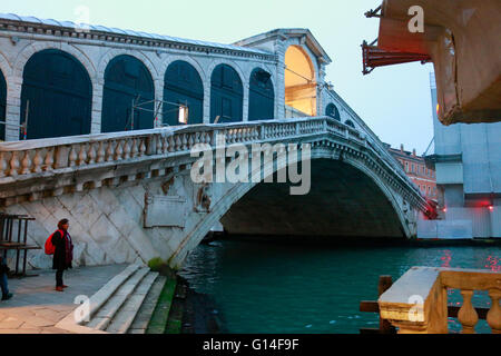 Impressionen: Rialtobruecke, Canal Grande, Venedig, Italien. Stockfoto