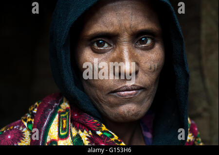 Female eritreischen Flüchtlinge in Äthiopien sie gehört dem Stamm der Afar. Stockfoto