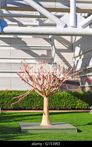 San Francisco: Ein Baum Skulptur in den Yerba Buena Gardens, einem öffentlichen Park vor dem Museum für Moderne Kunst, das eine Vielzahl von Kunstwerken Stockfoto