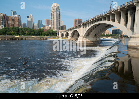 St.-Anthony-Fälle an der Mississippi River, Minneapolis, Minnesota, Vereinigte Staaten von Amerika, Nordamerika Stockfoto