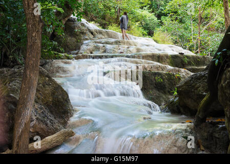 Erawan Wasserfälle, Erawan National Park, Kanchanaburi, Thailand, Südostasien, Asien Stockfoto