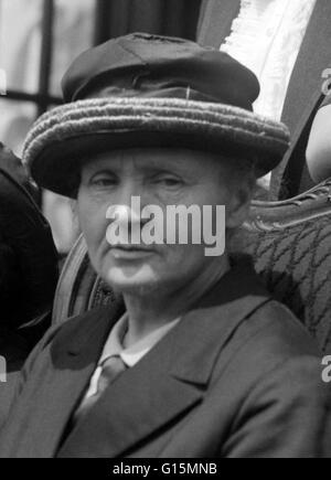 Marie Curie (1867-1934) war ein polnisch-französischer Physiker und Chemiker, die berühmt für ihre bahnbrechende Forschung über Radioaktivität. Sie war die erste Person mit zwei Nobelpreise ausgezeichnet; Physik und Chemie. Sie teilte ihr 1903 Nobelpreis für Physik mit ihren husba Stockfoto