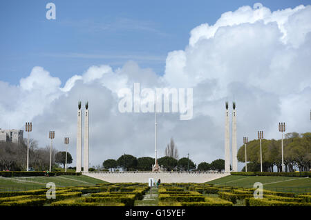 Lissabon, Portugal. 12. April 2016. Das Denkmal am 25. April Nelkenrevolution, in dem Edward VII Park in Lissabon, 12. April 2016. Foto: ANDREAS GEBERT/Dpa/Alamy Live-Nachrichten Stockfoto