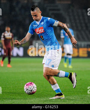 Turin, Italien. 8. Mai 2016. Marek Hamsik in Aktion während der Fußball-Serie A-match zwischen Torino FC und SSC Napoli SSC Napoli gewinnt 2: 1 gegen den FC Turin. © Nicolò Campo/Pacific Press/Alamy Live-Nachrichten Stockfoto