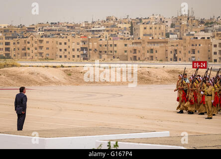 Amman, Jordanien. 10. Mai 2016. Amman, Jordanien - 10. Mai 2016: Majestät König Abdullah II. weiht Special Operation Forces Ausstellung SOFEX 11. in Amman, Jordanien. Bildnachweis: Ehab Othman/Roverimages *** lokalen Caption *** 00364515 | Nutzung weltweit © Dpa/Alamy Live-Nachrichten Stockfoto