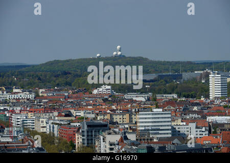Blick auf die Innenstadt von Berlin, Deutschland, 3. Mai 2016. Foto: PAUL ZINKEN/dpa Stockfoto