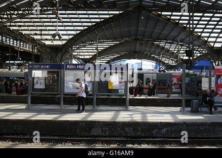 der Bahnhof in Köln Stockfoto