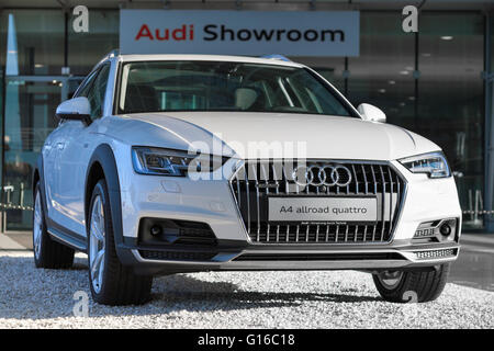 Neue zeitgenössische Modell Auto 4WD Crossover Audi A4 Allroad Quattro mit leistungsstarken Dieselmotor. Stockfoto