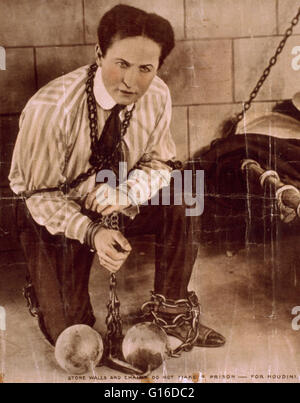 Unter dem Titel: "Steinmauern und Ketten ein Gefängnis für Houdini machen nicht" erstellt von "Berühmte Spieler-Lasky Corporation", 1919. Houdini folgte seine Leistung in "The Master Mystery" mit dem "Grim Spiel", das erste von zwei Filmen, die er für bekannte Spieler gemacht. Stockfoto