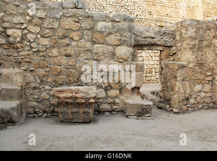 Ausgegrabene archäologische Ruinen der Teich von Bethesda und der byzantinischen Kirche.  Im muslimischen Viertel im alten Jerusalem gelegen. Stockfoto